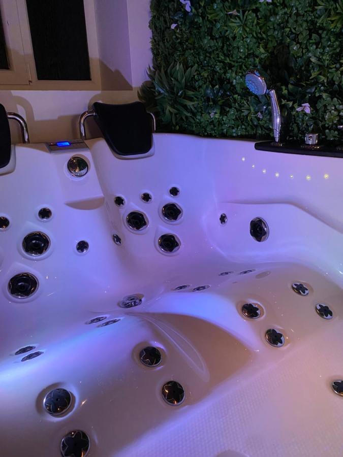Sweet Love Exotique By Locations_Lepuyenvelay Brives-Charensac Exteriör bild