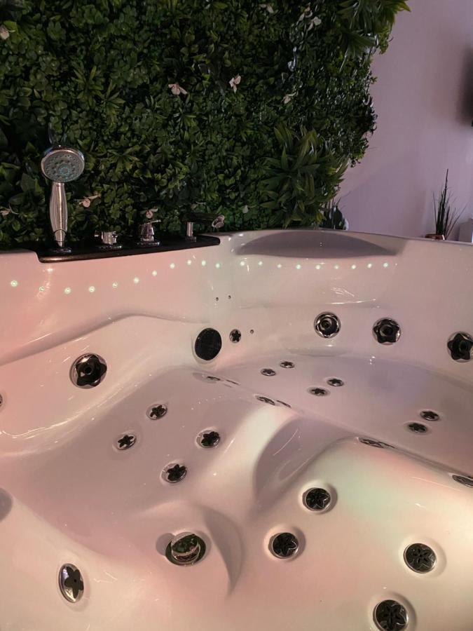 Sweet Love Exotique By Locations_Lepuyenvelay Brives-Charensac Exteriör bild